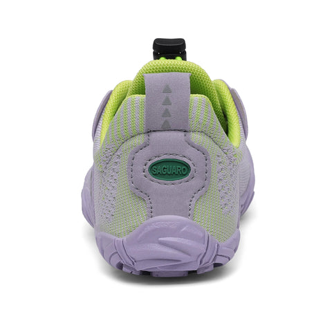 Rückansicht des SAGUARO Schuhe Modell Barfußschuh FREE I - lavendel, violette Oberseite mit limegrünen Akzenten