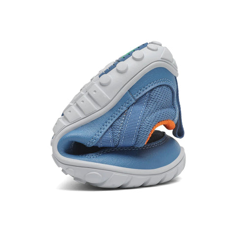 Seitenansicht des SAGUARO Barfußschuh BOA Kid Forestep I in Blau mit orangefarbenem Akzent; sichtbares Sohlenprofil.