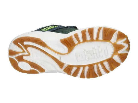 Unteransicht des LICO Turnschuhs Barney Modell 366097 – weiße Sohle mit braunem Gummi-Profil
