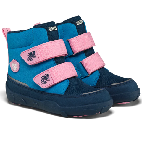 Seitenansicht der AFFENZAHN TEX Stiefel COMFY VEGAN CHAMÄLEON in blau/pink, drei pinke Klettverschlüsse
