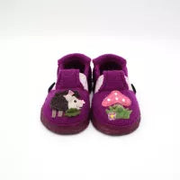 Bordeauxfarbener NANGA Hausschuh 31-0423-43 mit Igel-Design, ideal für zuhause und angenehmes Tragegefühl