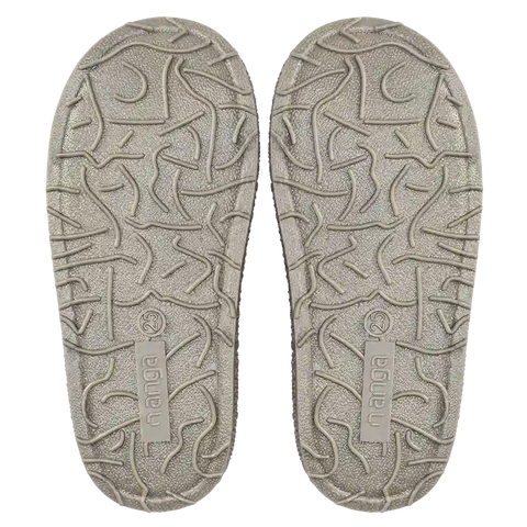 Komfortable NANGA Hausschuhe aus nachhaltigen Materialien und mit modernem Design