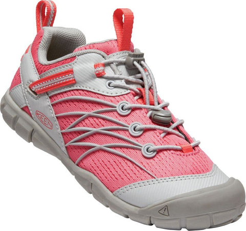 Close-up of KEEN Halbschuh CHANDLER CNX, showing the flexible sole and breathable materials