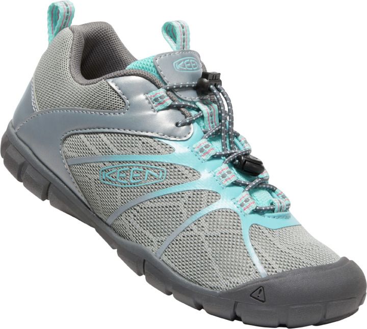 Light grey and aqua KEEN Halbschuh CHANDLER 2 CNX, a versatile outdoor shoe for all-day comfort and performance