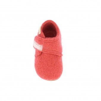  Cozy raspberry-pink slipper with wool lining and rubber sole 