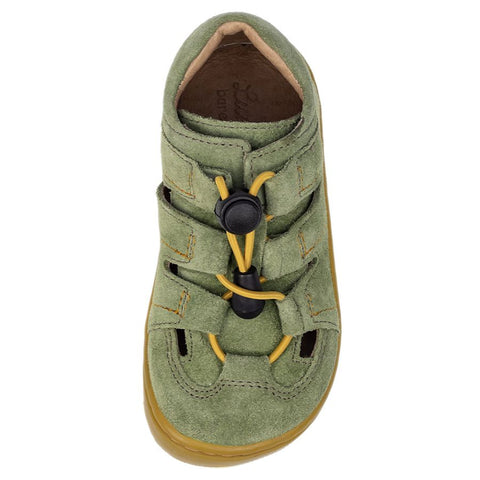 Breathable and lightweight design for all-day wear