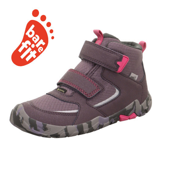 Close-up image of SUPERFIT Knöchelschuh Barfußschuh TRACE 6033-85 in vibrant lila and pink colors, showcasing the durable and flexible design for barefoot-like comfort