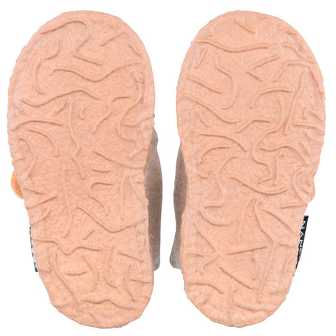 NANGA Hausschuh 25-0475 83 beige - Teddy, a cozy and warm slipper for indoor use, featuring soft and fluffy teddy bear material in a neutral beige color