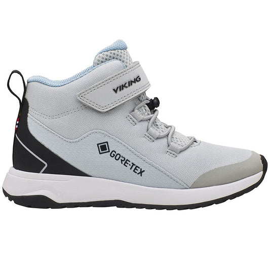 VIKING GORE-TEX Halbschuh ELEVATE MID F GTX in light gray and black, a durable and waterproof outdoor shoe for all-terrain adventures