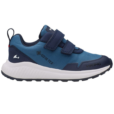Alt text: Viking Aery Track Low GTX in dark blue, a durable and waterproof Gore-Tex halbschuh perfect for outdoor activities