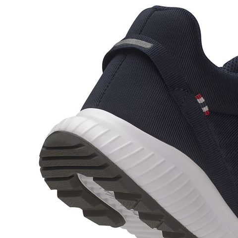 Viking Gore-Tex Knöchelschuh Aery Tau Mid GTX - navy shoe sole with traction pattern