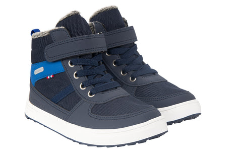 Warm and comfortable ankle shoe designed for outdoor activities in winter