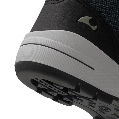 A pair of VIKING GORE-TEX Stiefel SPRO WARM GTX boots in black, designed to keep your feet warm and dry in cold and wet conditions