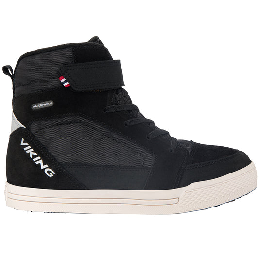 VIKING TEX Knöchelschuh ZING WARM WP - schwarz is a waterproof, black ankle boot designed to keep you warm and comfortable in cold weather conditions