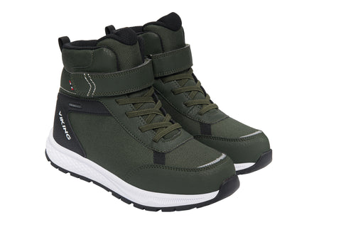 Side view of VIKING TEX Stiefel EQUIP WARM WP 1V - tanne showing the adjustable laces and rugged sole