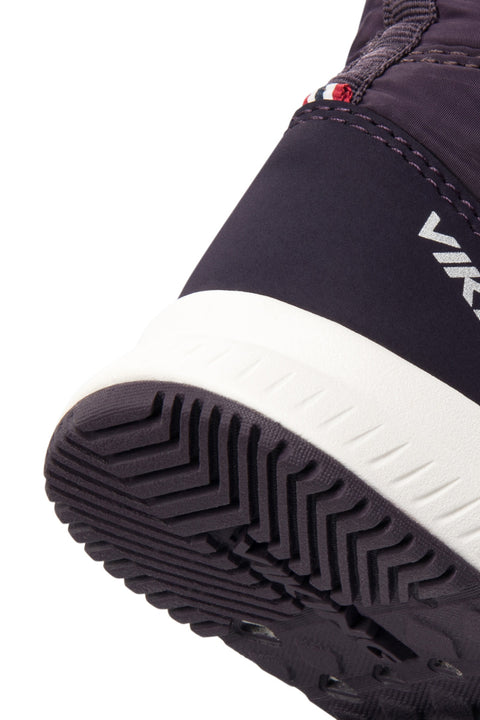 A front view of the Viking Aery Warm GTX boots, showcasing the lace-up design and reinforced toe area