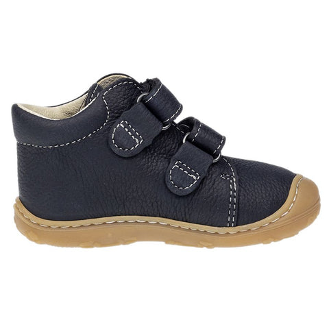  Hochwertiges Leder und atmungsaktives Textilfutter für Komfort 