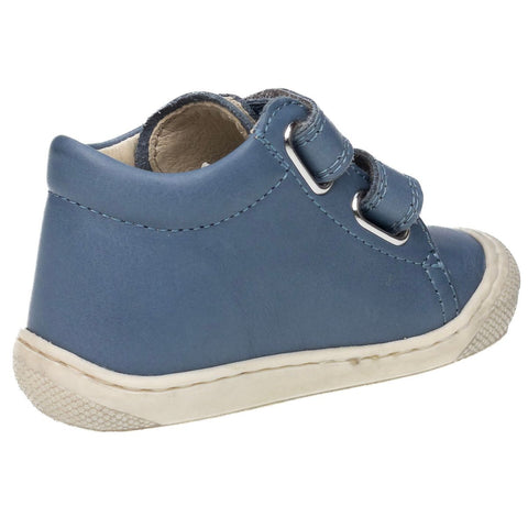 NATURINO Halbschuh COCOON in a celestial blue color with a light sole, perfect for stylish and comfortable everyday wear for kids
