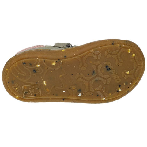 Child wearing RICOSTA Halbschuh CAYO in eukalyptus green and pink, walking outdoors