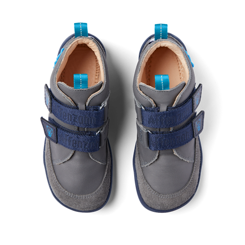 Adorable bear-themed AFFENZAHN Barfuß Halbschuh BUDDY BÄR for little ones