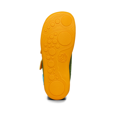 Colorful and eco-friendly AFFENZAHN Barfuß Halbschuh KNIT HAPPY PARADIESVOGEL in green, mustard, and red for a playful and comfortable barefoot experience