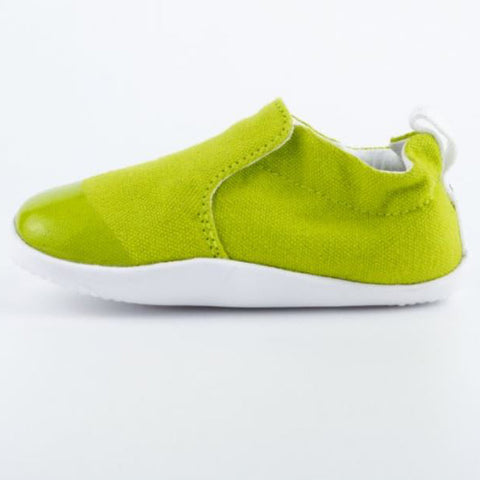 Adorable BOBUX PreWalker XP SCAMP 501704 lime shoes with adjustable Velcro strap
