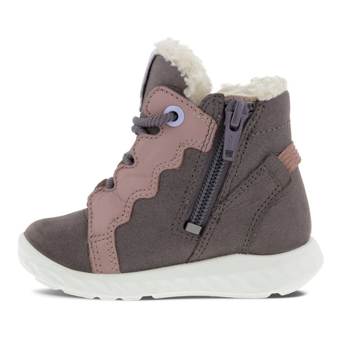 ECCO GORE-TEX Knöchelschuh SP1 LITE 724131-60137 in altrosa and flieder color, a stylish and waterproof ankle shoe for outdoor activities and everyday wear