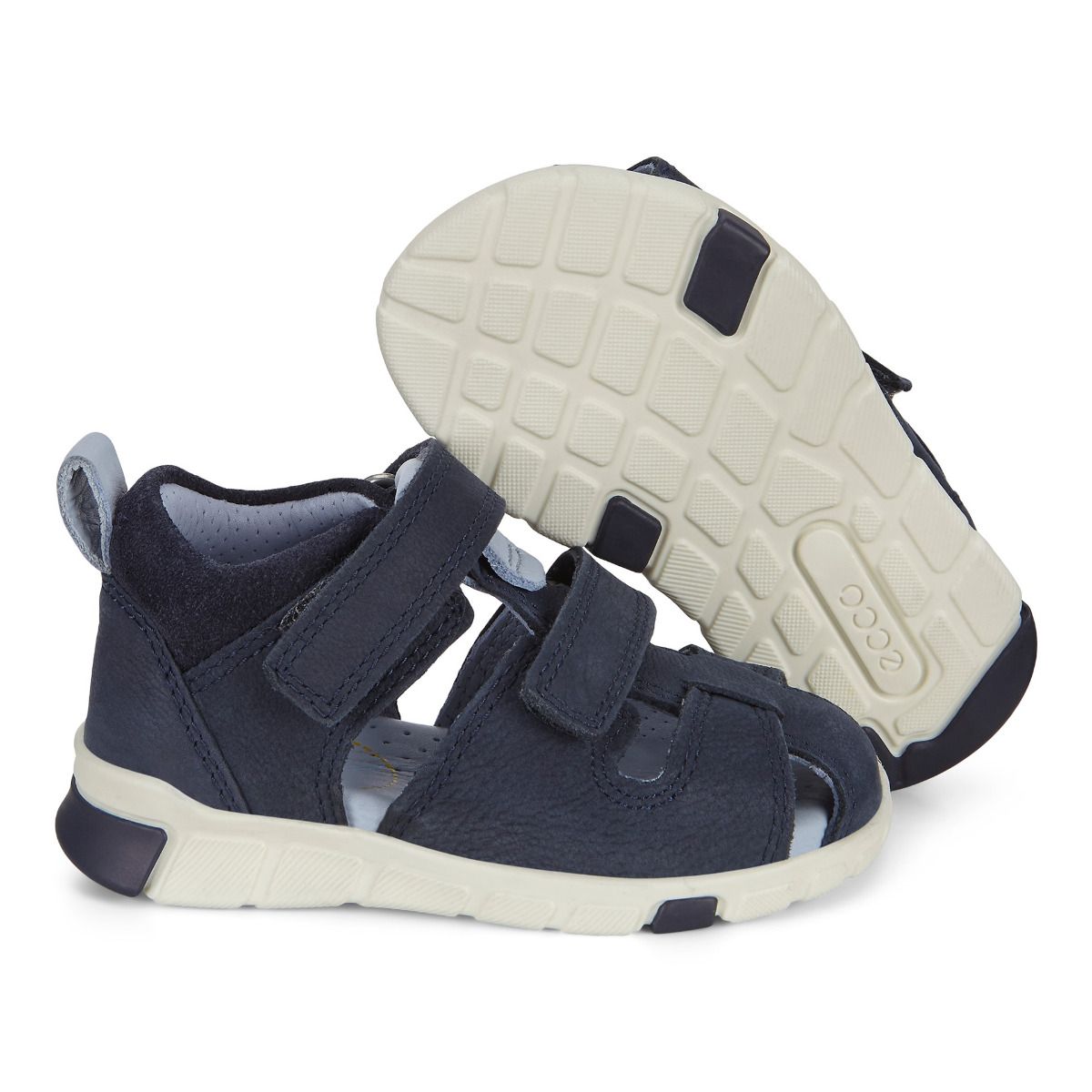 Close-up image of ECCO Halbsandale MINI STRIDE 761131-02303 in navy and eisblau colorway, featuring a comfortable and stylish design for kids' summer footwear