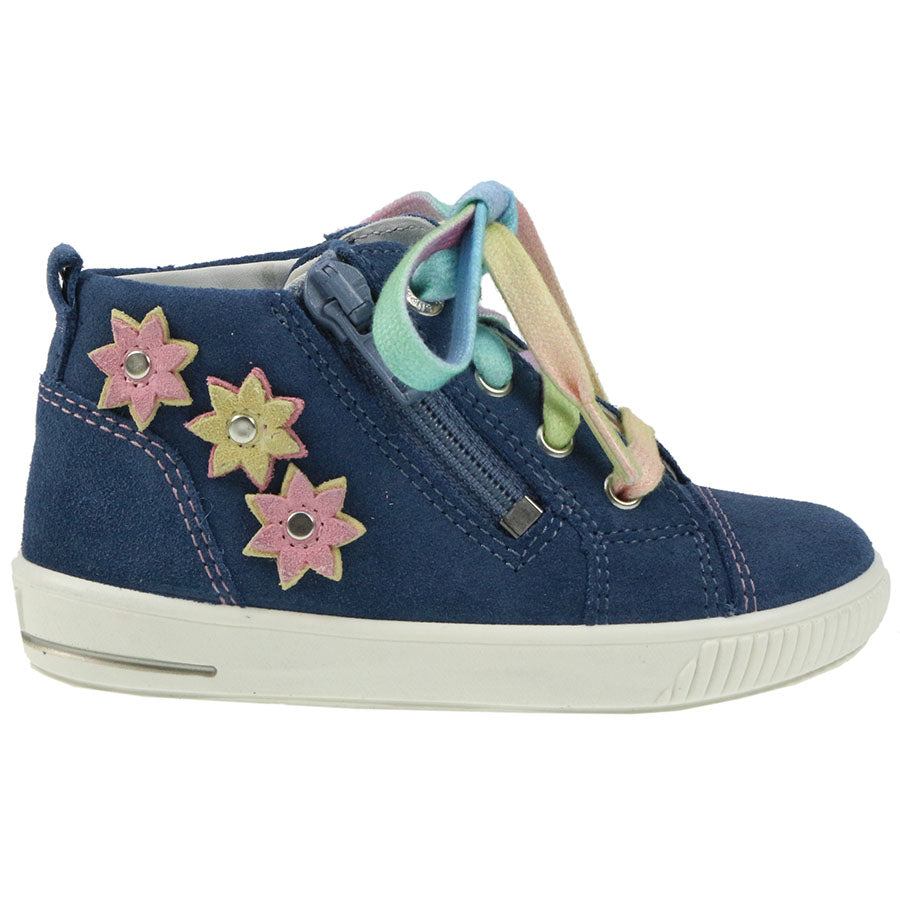 Close-up image of SUPERFIT Knöchelschuh MOPPY 9355-80 in jeansblau with a floral design, perfect for active kids