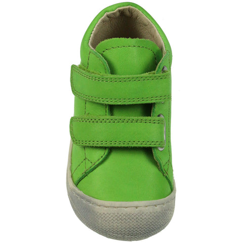  Side view of NATURINO Halbschuh COCOON II - apfelgrün showing high-quality leather, supportive structure, and secure fastening for children