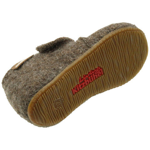  High-quality handcrafted women's slipper made of soft and warm wool