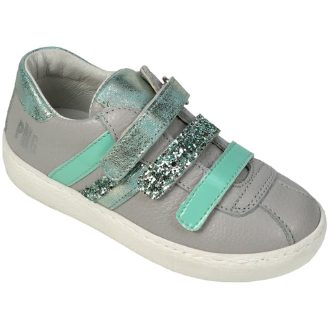 Fashionable and stylish PRIMIGI Halbschuh 74210 in a trendy light grey and mint color combination with sparkling glitter accents