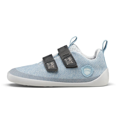 AFFENZAHN Barfuß Halbschuh KNIT HAPPY ROBBE - hellgrau / eisblau, a comfortable and stylish shoe for kids in light grey and ice blue colors