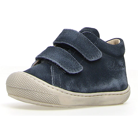 Alt text: NATURINO Halbschuh COCOON in denim jeans Velour, a comfortable and stylish shoe for kids, with a durable denim exterior and soft velour interior