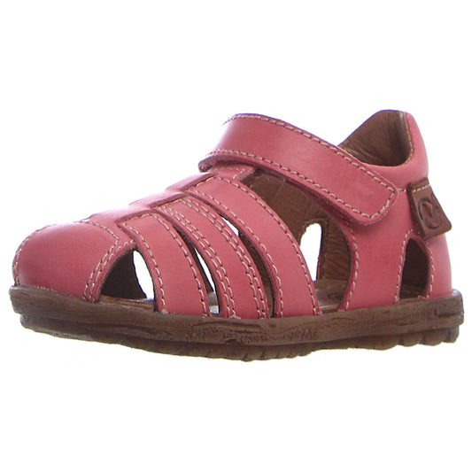 A close-up image of the NATURINO Halbsandale SEE in koralle, a stylish and comfortable half-sandal for kids perfect for summer outings and casual wear