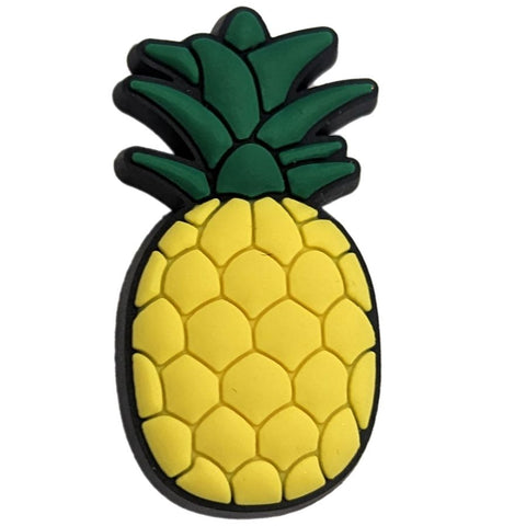 Detailansicht der CROCS Jibbitz - Ananas II, einem dekorativen Anstecker für Crocs-Schuhe mit Ananas-Motiv