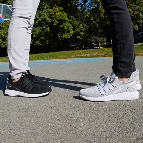 VIKING Halbschuh ENGVIK - hellgrau / orange - comfortable and durable outdoor shoe for hiking and walking in light grey and orange colors